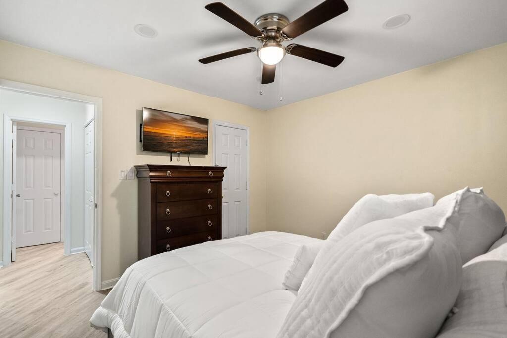 Cozy 2 Bedroom Duplex In Charlotte, Jacuzzi, Sleeps 6 Plus 2 Exteriér fotografie