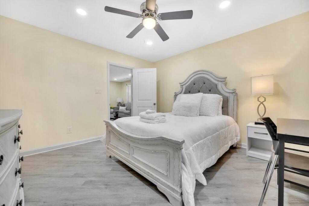 Cozy 2 Bedroom Duplex In Charlotte, Jacuzzi, Sleeps 6 Plus 2 Exteriér fotografie